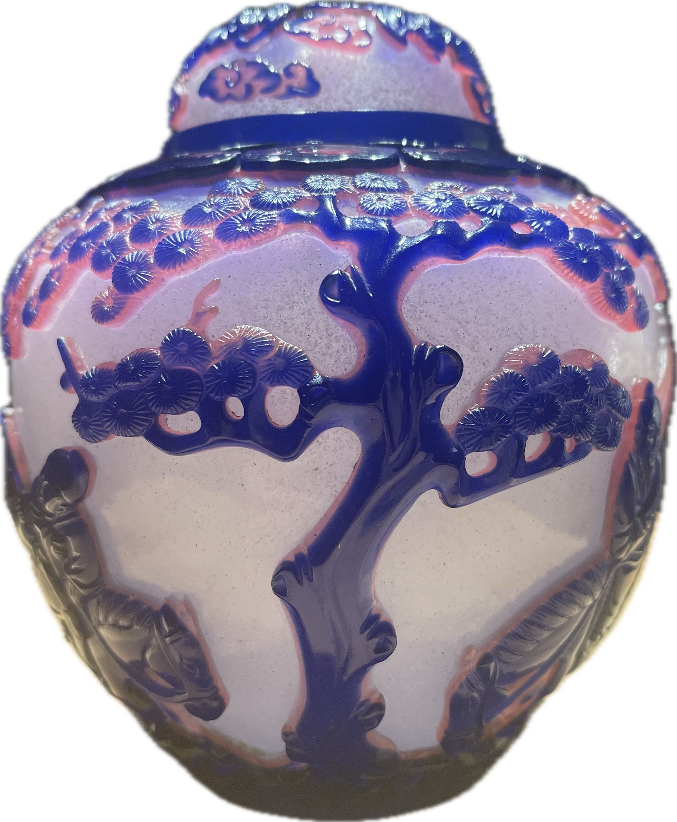 CHINA, QING DYNASTY Qianlong Period (1736–1795) A Snowflake-Ground Pale Violet Overlay Beijing Glass Jar and Cover