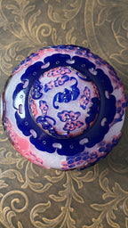 CHINA, QING DYNASTY Qianlong Period (1736–1795) A Snowflake-Ground Pale Violet Overlay Beijing Glass Jar and Cover