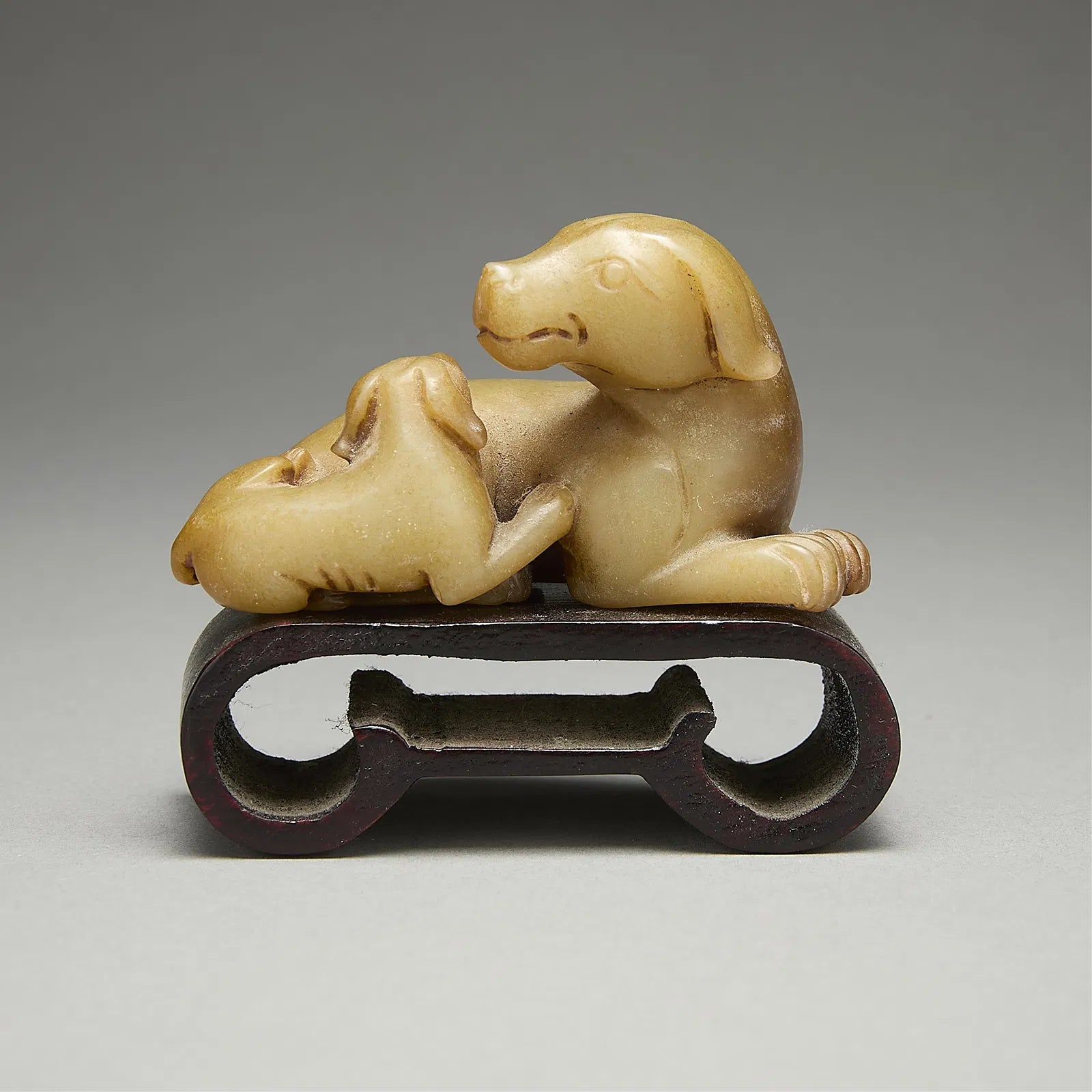 Song Dynasty Shoushan Stone Carving: Mother Dog with Puppy