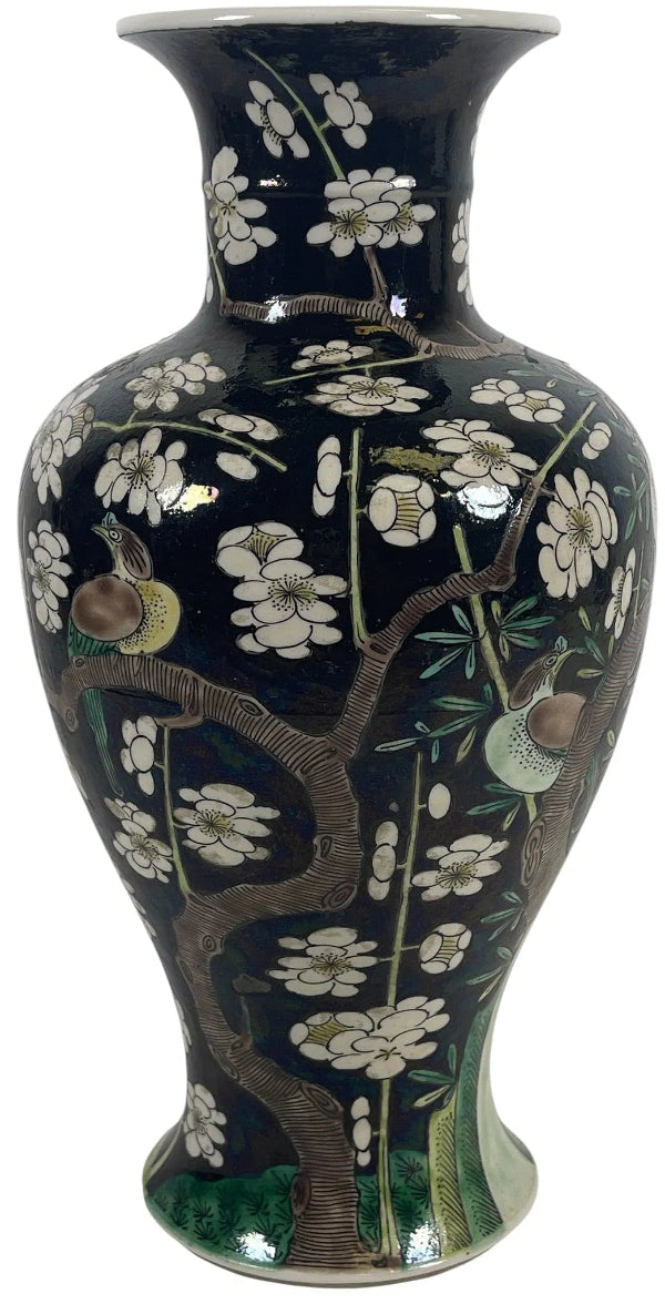 Black-Ground Famille-Verte Vase with Plum Blossom and Birds
