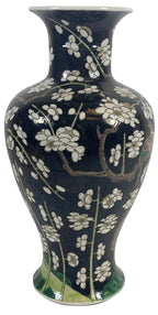Black-Ground Famille-Verte Vase with Plum Blossom and Birds