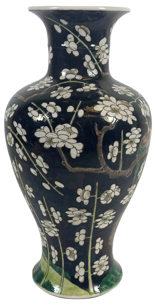 Black-Ground Famille-Verte Vase with Plum Blossom and Birds