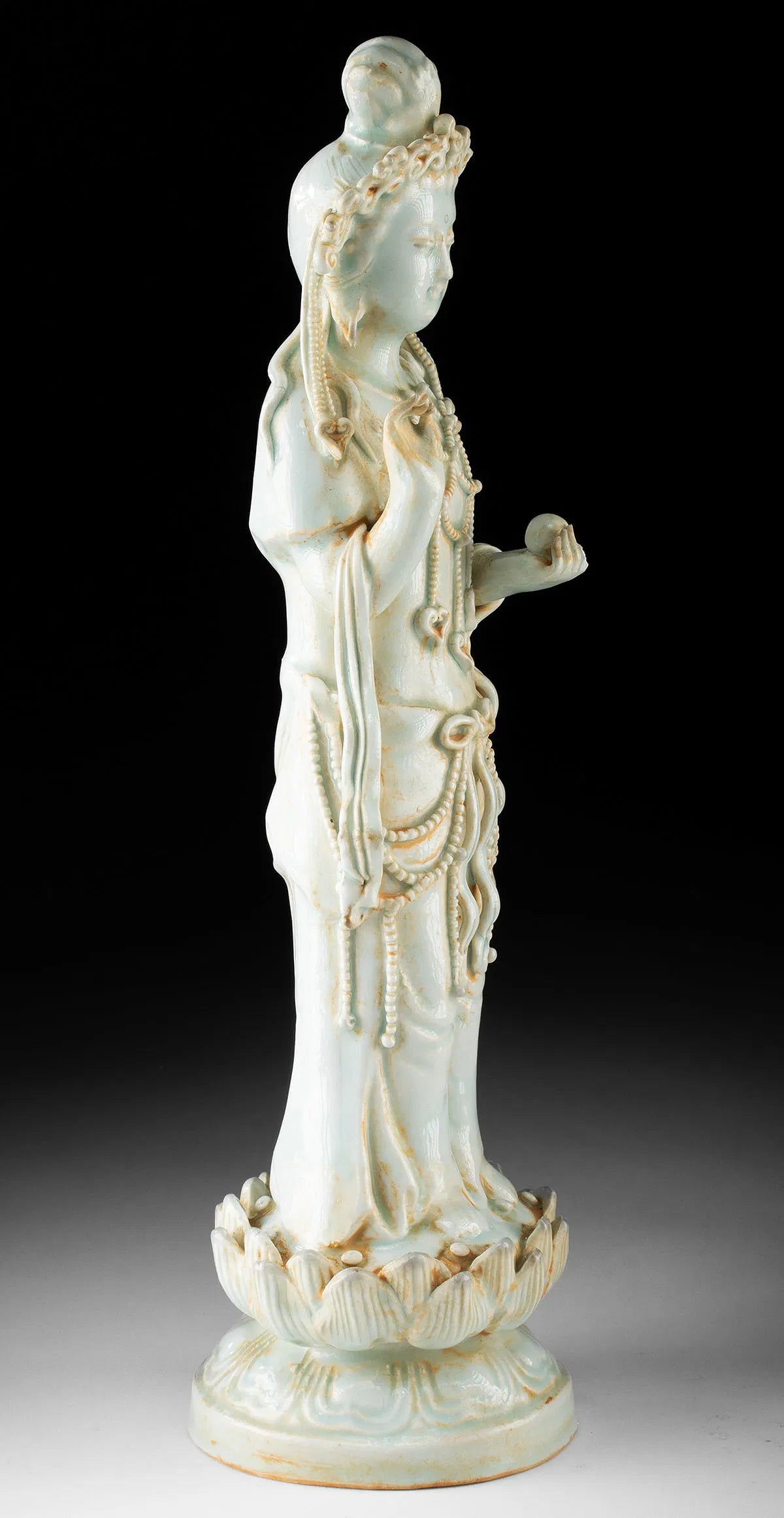 17th Century Chinese Qingbai Glazed Guanyin Figure